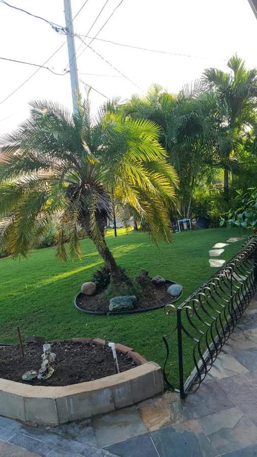 Caribbean Estates, 10 Mins From The Beach, Beautiful Gated Community Portmore Exterior foto