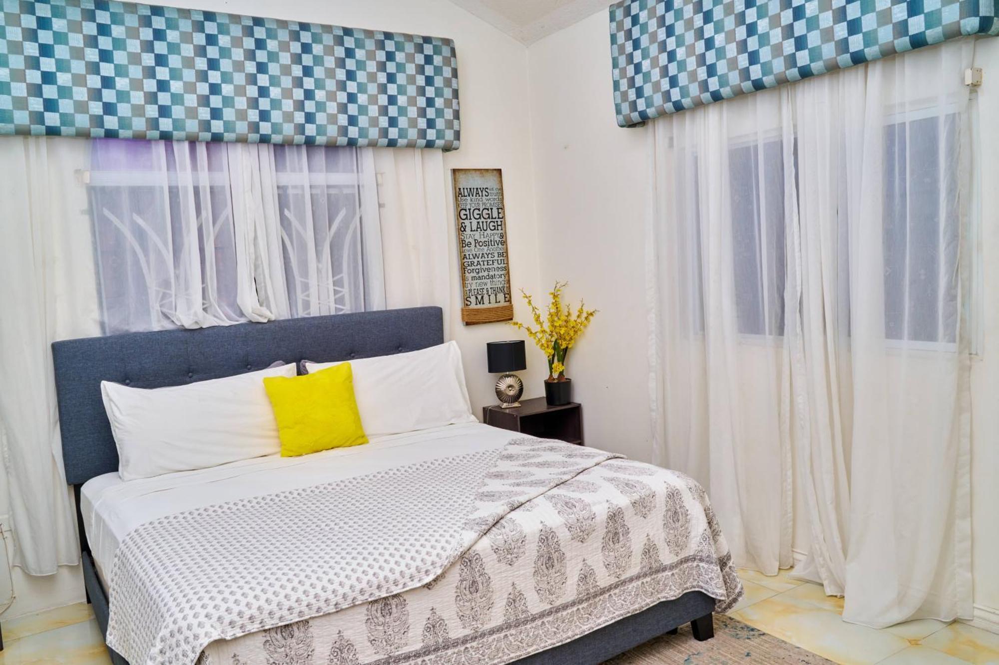 Caribbean Estates, 10 Mins From The Beach, Beautiful Gated Community Portmore Exterior foto